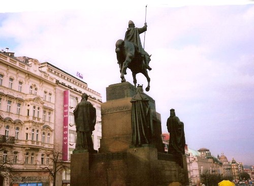 Памятник св.Вацлаву